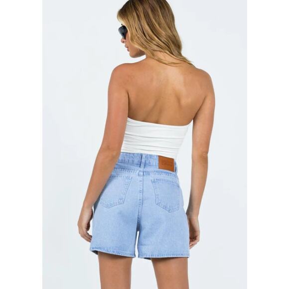 Princess Polly The Swall Denim Shorts Light Blue Size 6 - Picture 3 of 8